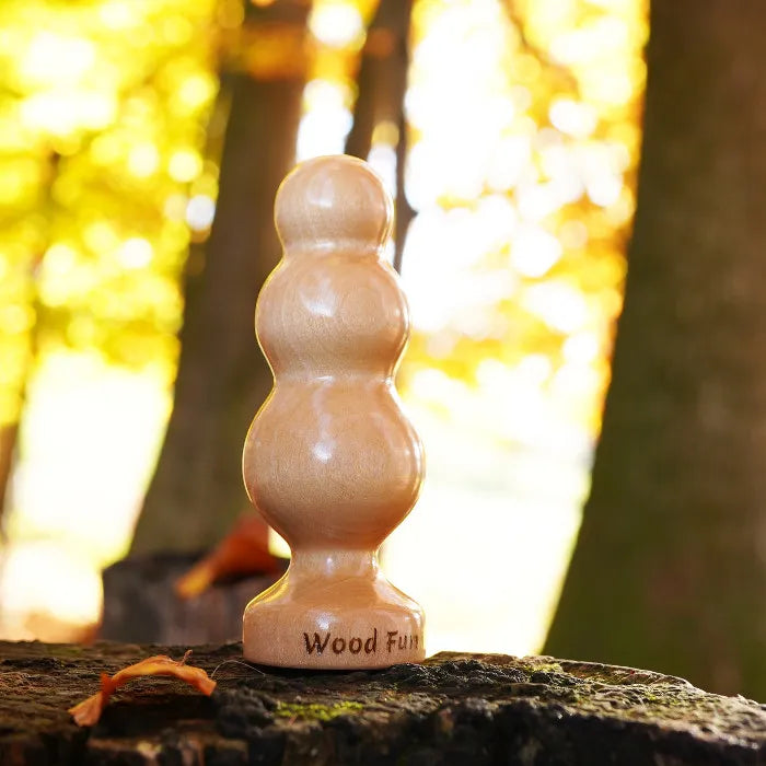 wood fun holzdildo schneemann im wald