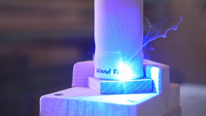 wood fun holzdildo wird mit gravur versehen
