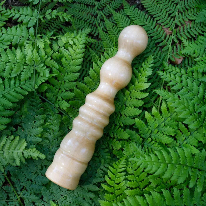 wood fun holzdildo sirene auf blätter